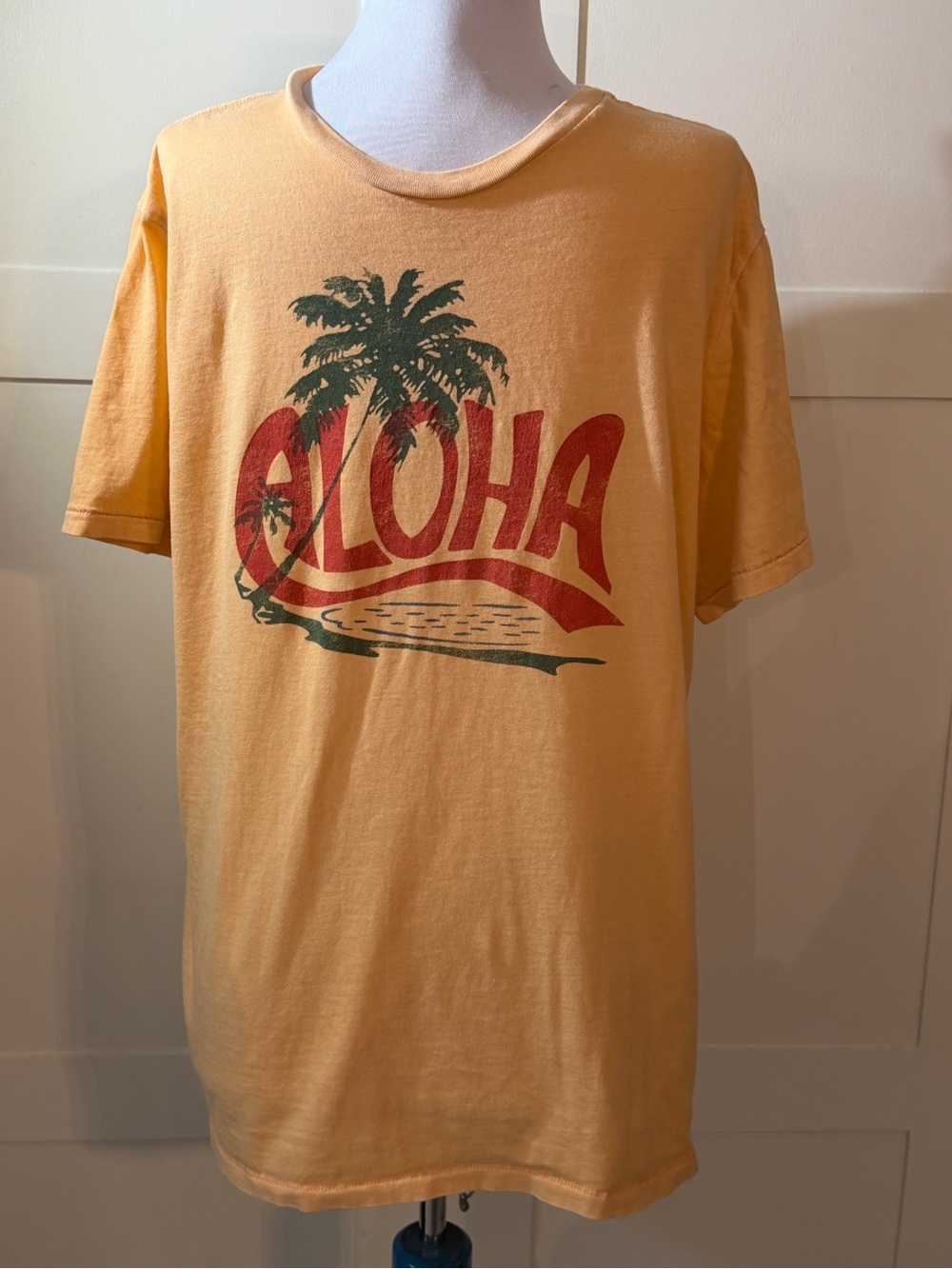 Old Navy Soft Aloha Crew Tee - Large